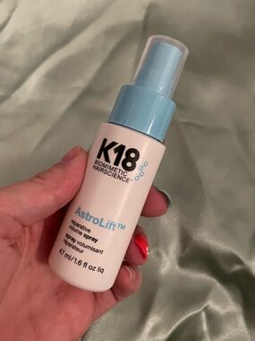 K18 AstroLift Repairative Volume Spray — Light Blue